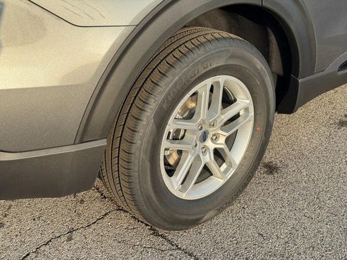 New 2026 Ford Explorer Active image 4