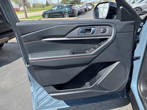 Used 2025 Ford Explorer ST-Line w/ Premium Package image 22