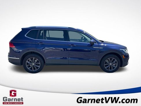 Certified 2024 Volkswagen Tiguan SE image 7