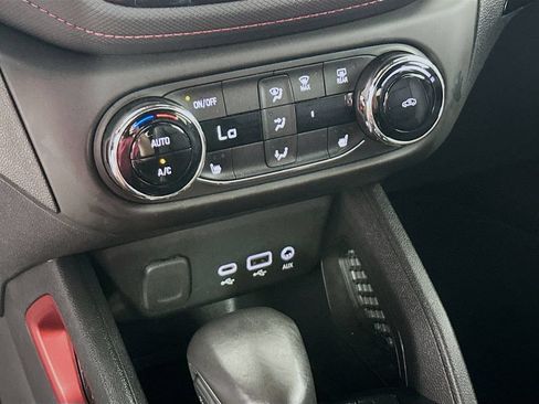 Used 2023 Chevrolet TrailBlazer RS w/ Convenience Package FWD image 14