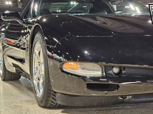 Used 2000 Chevrolet Corvette Convertible w/ Memory Pkg image 20