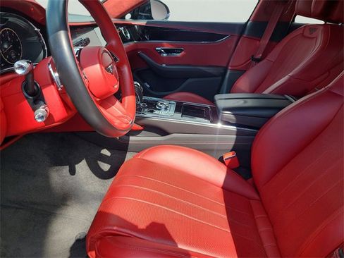 Used 2021 Bentley Flying Spur V8 image 23