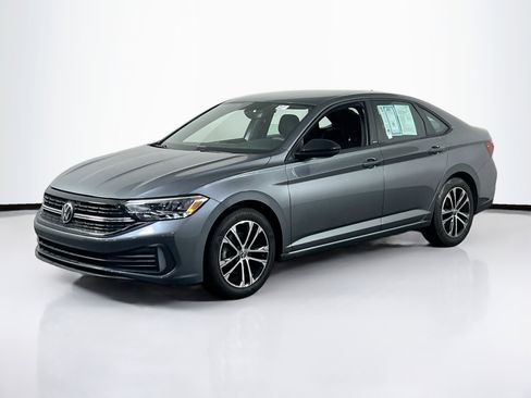 Used 2023 Volkswagen Jetta Sport image 1