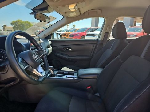 Used 2024 Nissan Sentra SV FWD image 17