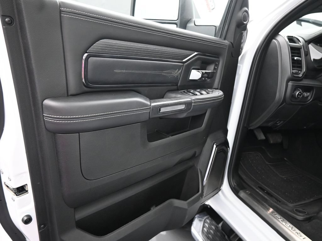 Used 2024 RAM 2500 Limited AWD/4WD image 11