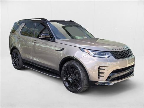 New 2025 Land Rover Discovery Dynamic SE image 6