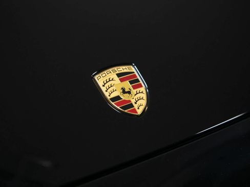 Certified 2022 Porsche Cayenne Coupe image 34