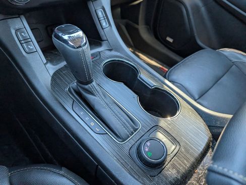 Used 2018 GMC Acadia SLT image 27