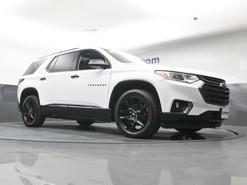 Used 2019 Chevrolet Traverse Premier w/ Redline Edition AWD/4WD image 27