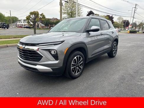 Used 2025 Chevrolet TrailBlazer LT AWD/4WD image 8