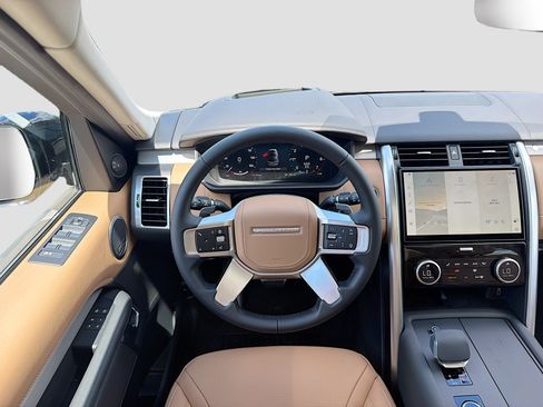 New 2026 Land Rover Discovery Limited Edition AWD/4WD image 18