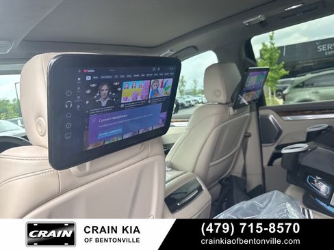 Used 2025 Cadillac Escalade Sport Platinum w/ LPO, ONYX Package AWD/4WD image 50