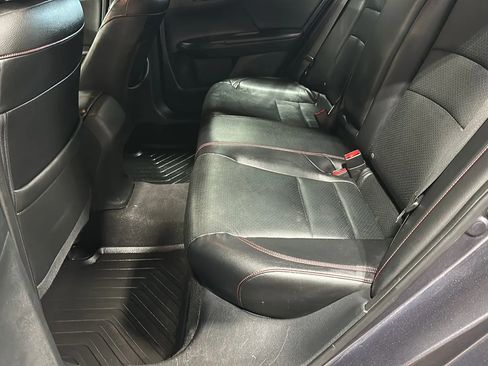 Used 2017 Honda Accord Sport Special Edition image 11