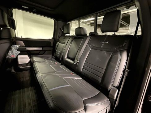Used 2026 Ford F450 Platinum w/ FX4 Off-Road Package image 34