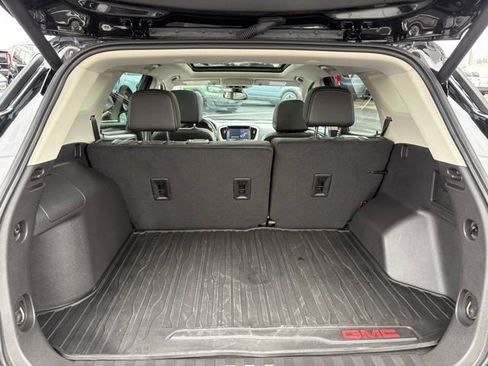 Used 2024 GMC Terrain Denali w/ Denali Premium Package AWD/4WD image 31