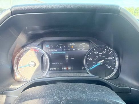 Used 2017 Ford F250 Lariat w/ Lariat Ultimate Package AWD/4WD image 20