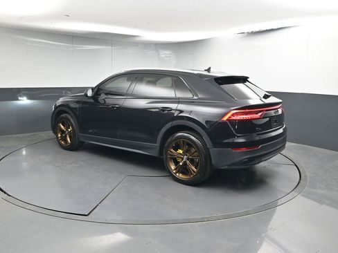 Used 2019 Audi Q8 Prestige image 3