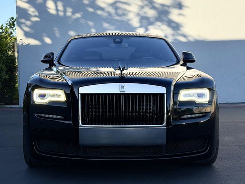 Used 2017 Rolls-Royce Ghost RWD image 6