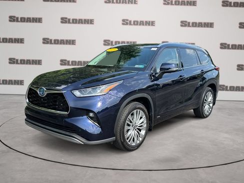 Used 2023 Toyota Highlander Platinum AWD/4WD image 1