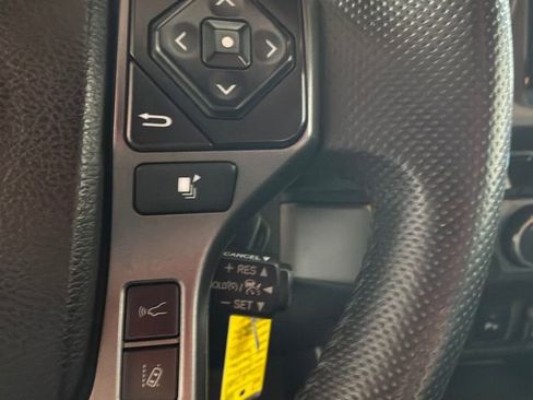 Used 2021 Toyota Tacoma TRD Off-Road w/ TRD Premium Off Road Package AWD/4WD image 26