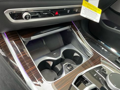 New 2026 BMW X7 xDrive40i image 18