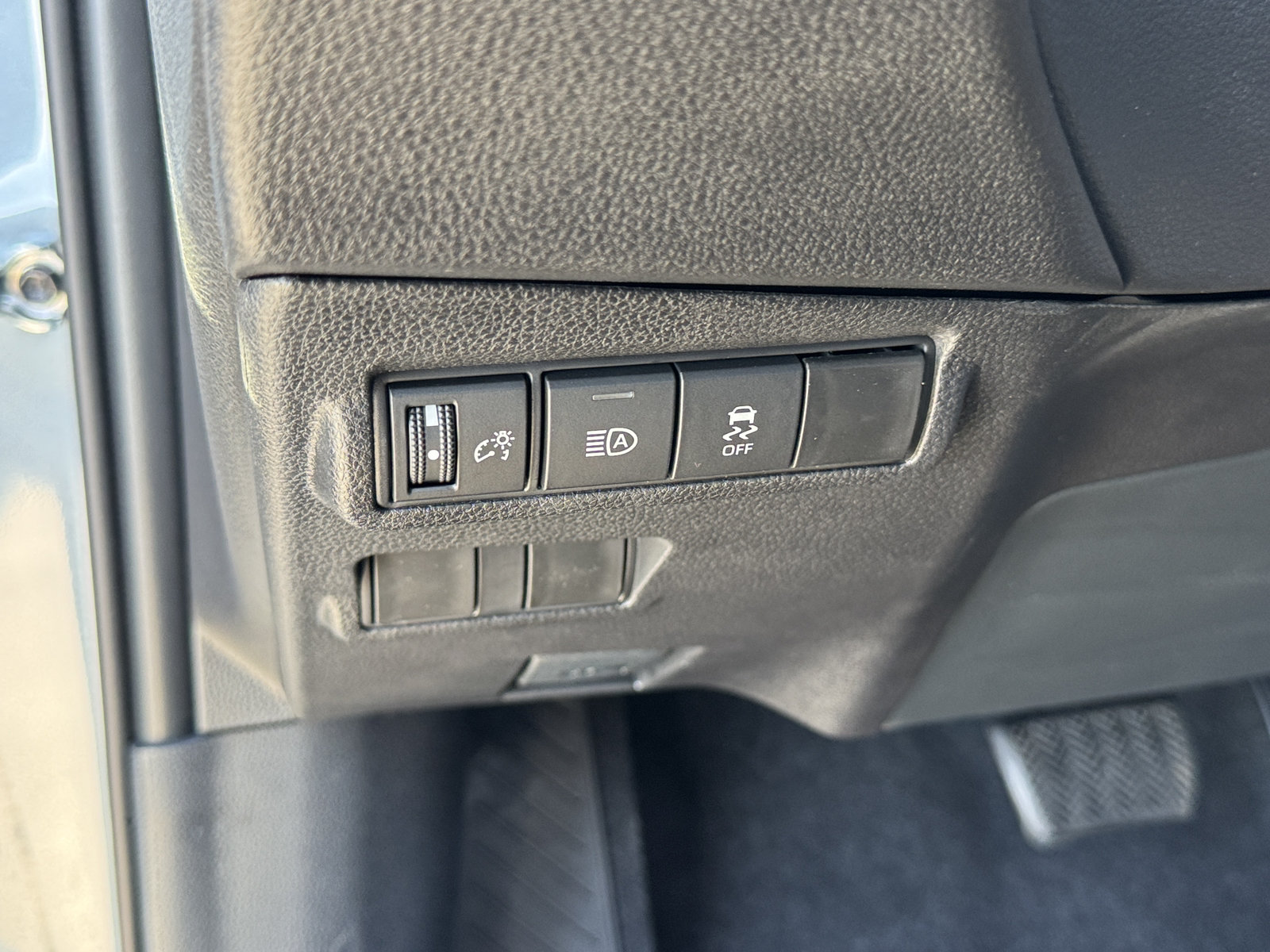 New 2026 Toyota Corolla Cross LE w/ Moonroof Package FWD image 17