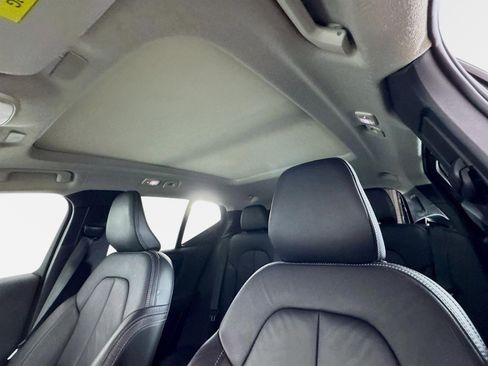 Used 2023 Volvo XC40 B5 Plus w/ Driver Assist Package image 15