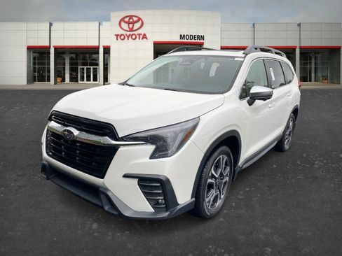 Used 2023 Subaru Ascent Limited w/ Technology Package AWD/4WD image 1
