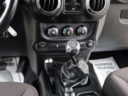 Used 2017 Jeep Wrangler Unlimited Sport w/ Quick Order Package 23S AWD/4WD image 29
