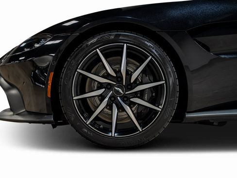 Used 2020 Aston Martin V8 Vantage Coupe image 29
