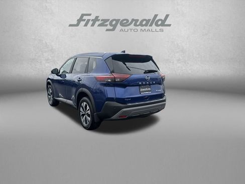 Used 2023 Nissan Rogue SV w/ SV Premium B Package image 5