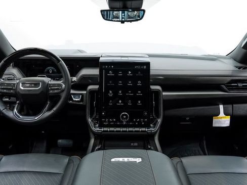 Used 2026 GMC Yukon AT4 w/ AT4 Premium Plus Package AWD/4WD image 11