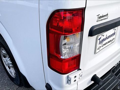 Used 2021 Nissan NV 3500 SV RWD image 19