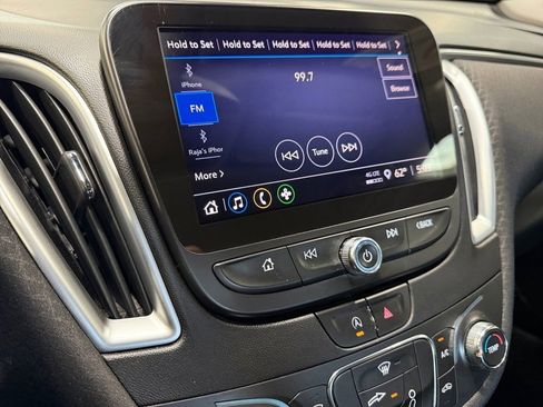 Used 2022 Chevrolet Malibu RS image 29