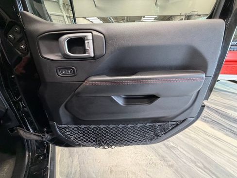 Used 2021 Jeep Wrangler Unlimited Rubicon AWD/4WD image 41
