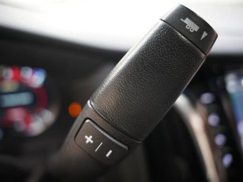 Used 2020 Cadillac Escalade Luxury image 15