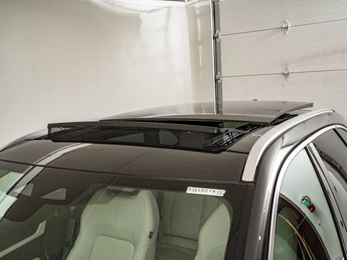 Certified 2025 Jaguar F-PACE R-Dynamic S AWD/4WD image 16