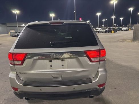 Used 2011 Jeep Grand Cherokee 70th Anniversary image 6