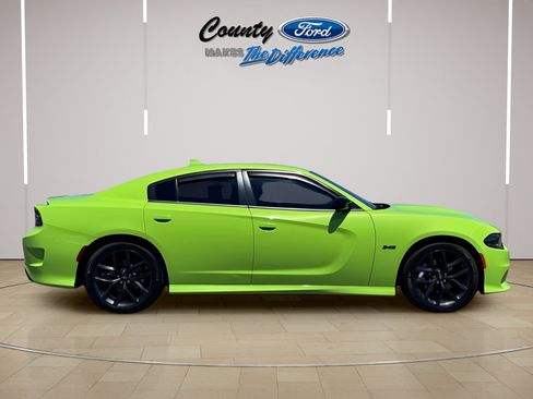 Used 2023 Dodge Charger R/T w/ Blacktop Package RWD image 4
