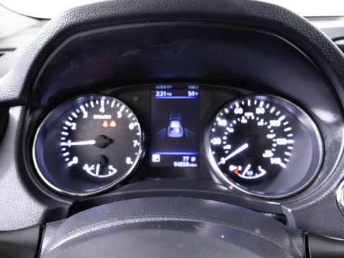 Used 2019 Nissan Rogue SV image 22