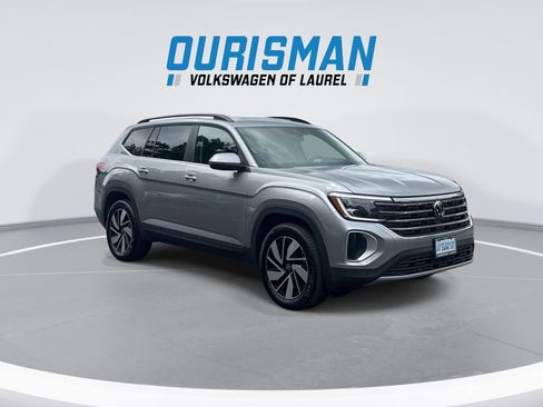 Used 2026 Volkswagen Atlas SE AWD/4WD image 2