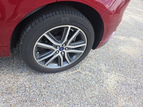 Used 2019 Ford Edge Titanium w/ Equipment Group 301A FWD image 19