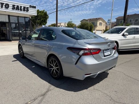 Used 2021 Toyota Camry SE FWD image 7