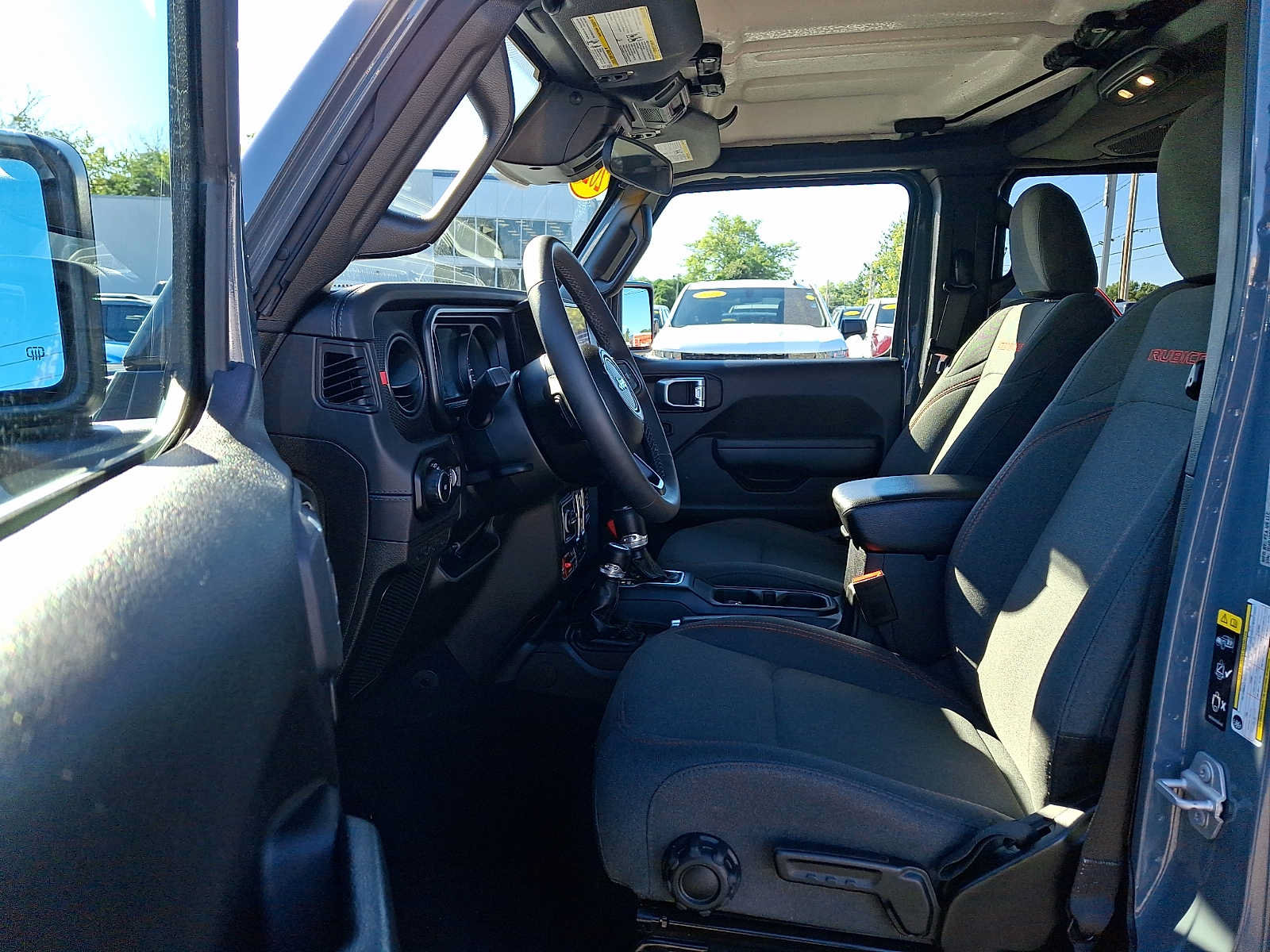 Used 2026 Jeep Wrangler Unlimited Rubicon AWD/4WD image 14