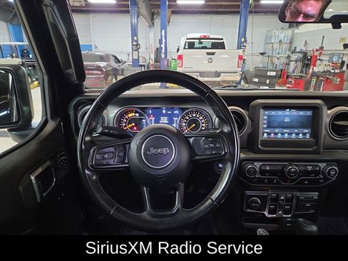 Used 2021 Jeep Gladiator Sport image 14