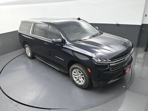 Used 2022 Chevrolet Suburban LT AWD/4WD image 24