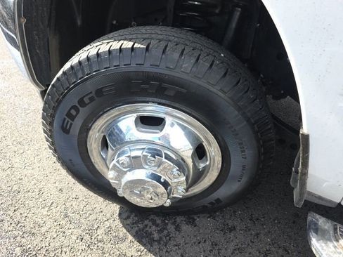 Used 2024 RAM 3500 Big Horn image 27