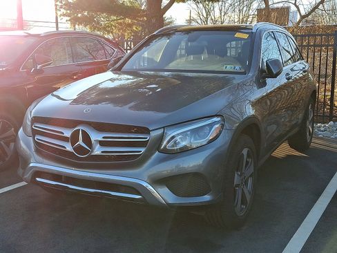 Used 2019 Mercedes-Benz GLC 300 4MATIC image 5