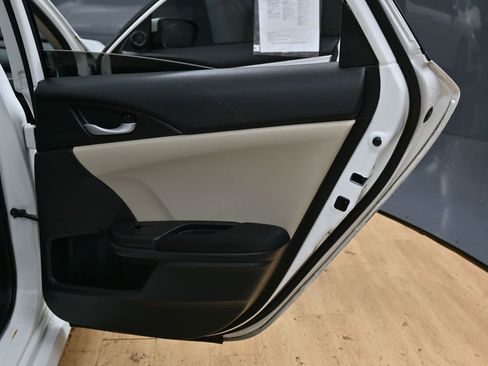 Used 2018 Honda Civic EX image 37