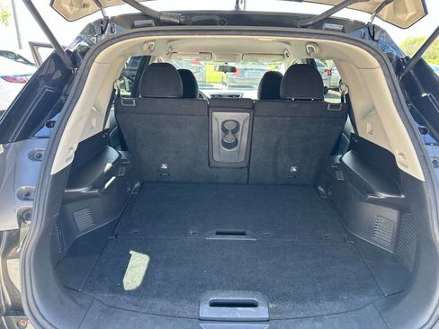 Used 2014 Nissan Rogue SV AWD/4WD image 14